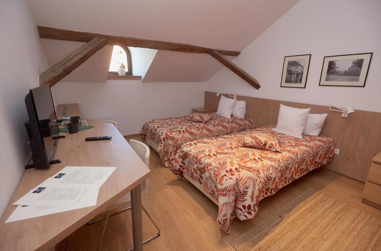 Guest House 1568 Cluj-Napoca Eksteriør bilde